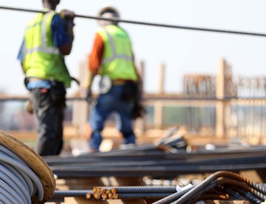 САРАЈЕВО, 22. ФЕБРУАРА /СРНА/ - Укупна годишња квота радних дозвола за продужење и ново запошљавање странаца у БиХ у овој години износи 7.427, од чега се на Федерацију БиХ /ФБиХ/ односи 4.500, Републику Српску 2.000, а на Брчко дистрикт 927 радних дозвола, речено је Срни из Агенције за рад и запошљавање БиХ.