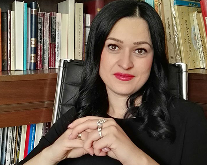 БАЊАЛУКА, 21. ФЕБРУАРА /СРНА/ - Предсједник Удружења лектора Републике Српске Александра Савић изјавила је поводом Међународног дана матерњег језика да данашња борба за језик није само напор да се очува правилан говор него и исправна, чиста и непомућена свијест и савјест.