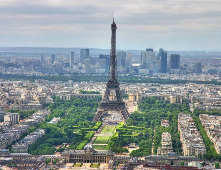 ПАРИЗ, 20. ФЕБРУАРА /СРНА-Ројтерс/ - Француске власти дозволиле су убијање око 200 вукова, пошто се чопори шире близу већих градова и пољопривредних површина, изјавила је министар пољопривреде Француске Ани Женевар.