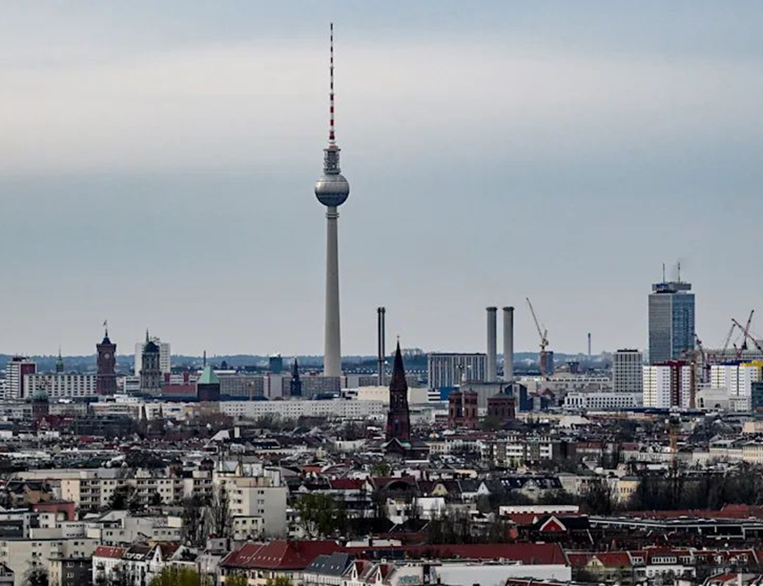 БЕРЛИН, 20. ФЕБРУАРА /СРНА/ - Око 1,9 милиона високообразованих људи било је у ризику од сиромаштва у 2025. години, што је повећање од 350.000 у поређењу са 2022. годином.