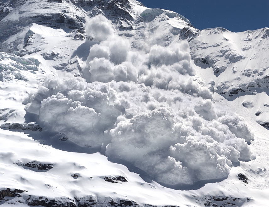 БЕЧ, 20. ФЕБРУАРА /СРНА/ - Три скијаша погинула су данас у лавинама у Аустрији, саопштиле су власти.