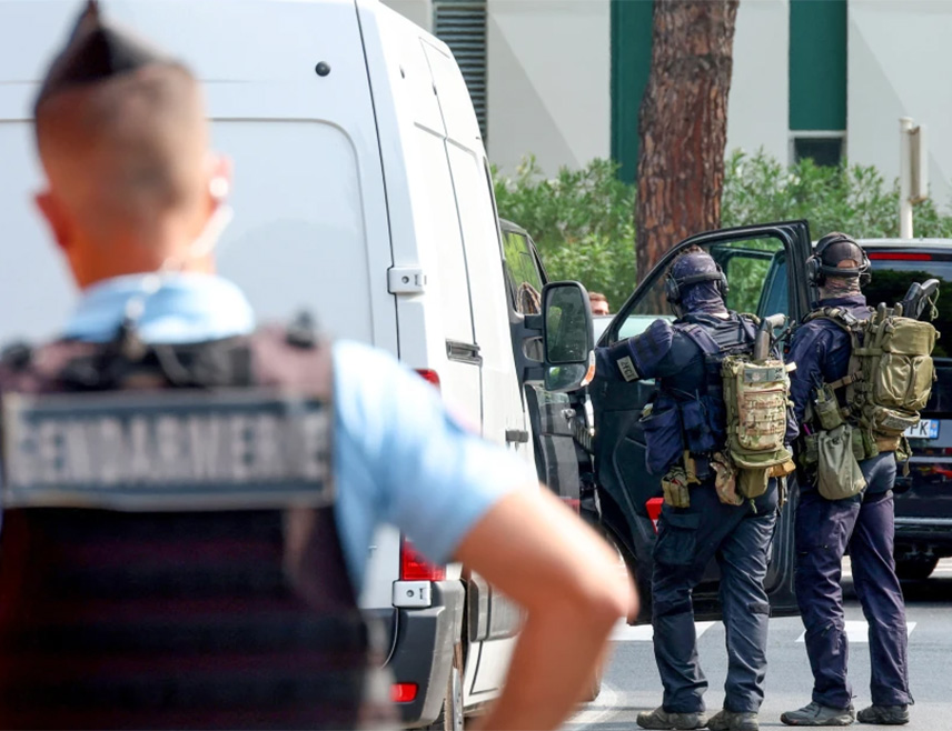 ПАРИЗ, 20. ФЕБРУАРА /СРНА-Ројтерс/ - Два малољетника од 16 година ухапшена су на сјеверу Француске због сумње да су планирали нападе на тржни центар или концертни простор, саопштено је из француског тужилаштва за тероризам.