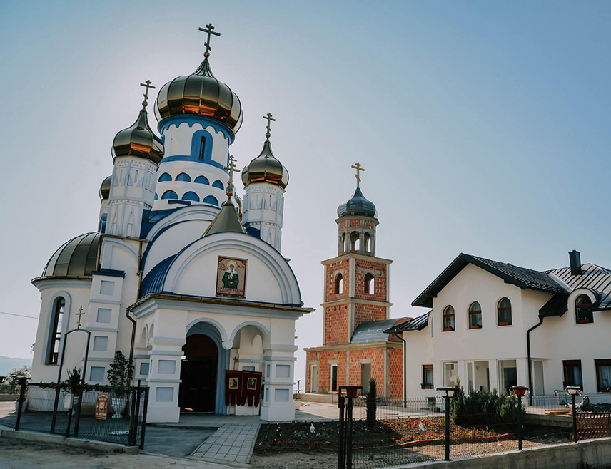 БАЊАЛУКА, 22. ФЕБРУАРА /СРНА/ - Удружење Руса у Републици Српској Романови обиљежава данас традиционални руски празник Масленица у Манастиру Свете Матроне московске у Ритешићу код Добоја.