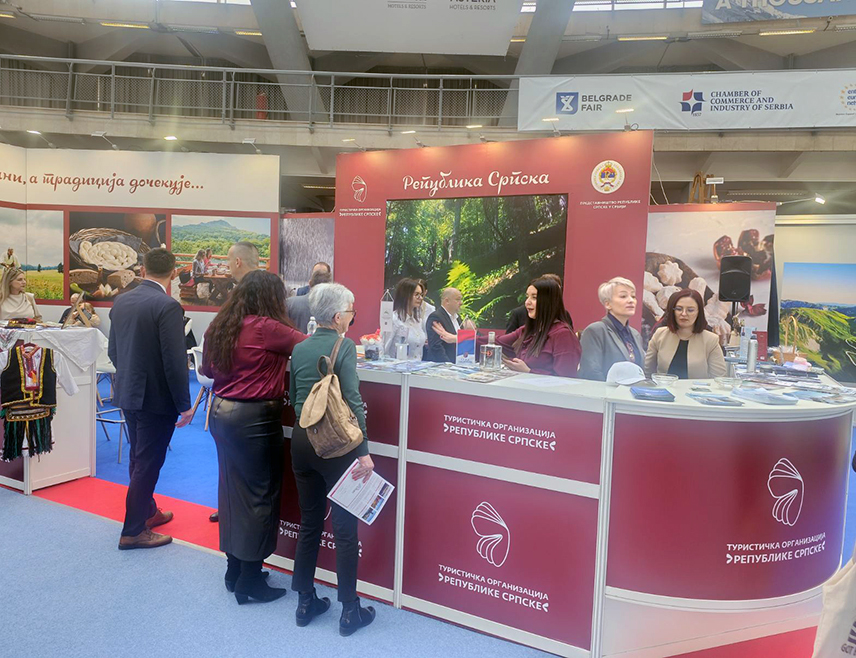 БУДИМПЕШТА, 22. ФЕБРУАРА /СРНА/ - Туристичка организација Републике Српске успјешно је представила туристичку понуду на сајму у Будимпешти, а велико интересовање владало је за авантуристички туризам, рафтинг, кањонинг и сити брејк дестинације, изјавила је Срни сарадник за односе с јавношћу у овој организацији Санела Шимун.