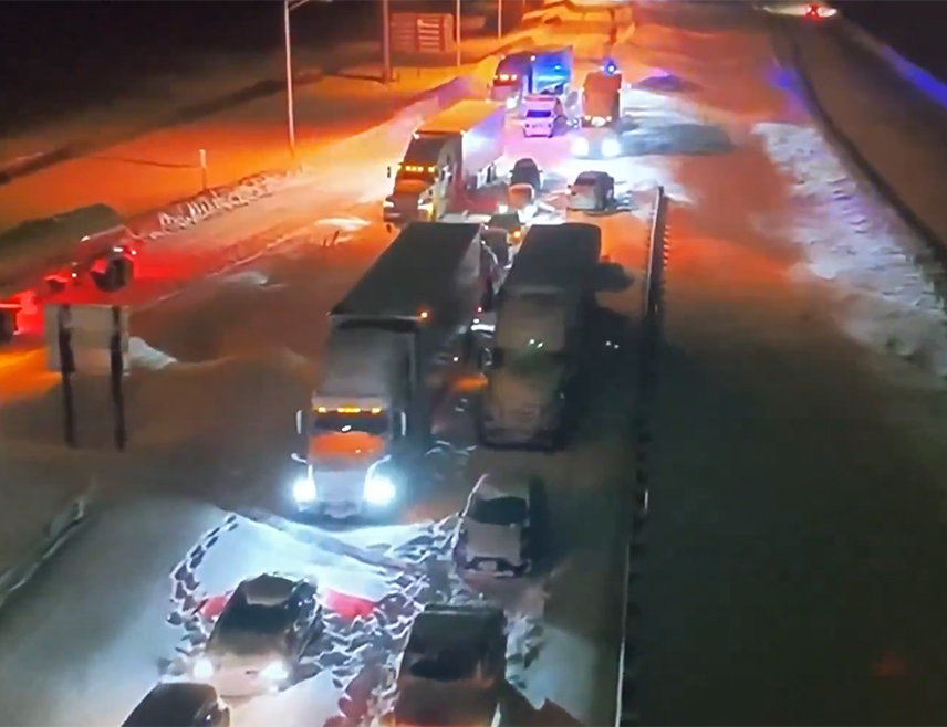 ЊУЈОРК, 22. ФЕБРУАРА /СРНА/ - Градоначелник Њујорка Зохран Мамдани наредио је обуставу цјелокупне градске саобраћајне мреже уочи велике сњежне олује која ће погодити сјевероисток Сједињених Држава.