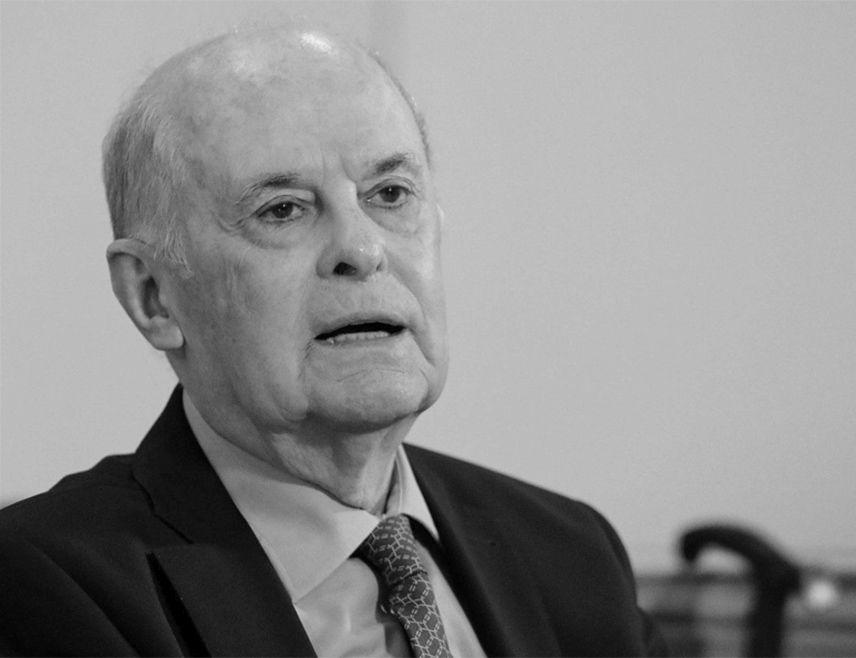 БЕОГРАД, 22. ФЕБРУАРА /СРНА/ - Некадашњи министар спољних послова СР Југославије и некадашњи амбасадор при УН Владислав Јовановић преминуо је у 93. години, саопштила је његова породица.