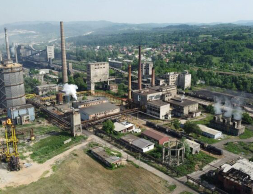 ЛУКАВАЦ, 23. ФЕБРУАРА /СРНА/ - Коксара у Лукавцу јутрос је почела процес неповратне обуставе рада, а стотине радника остају без посла.