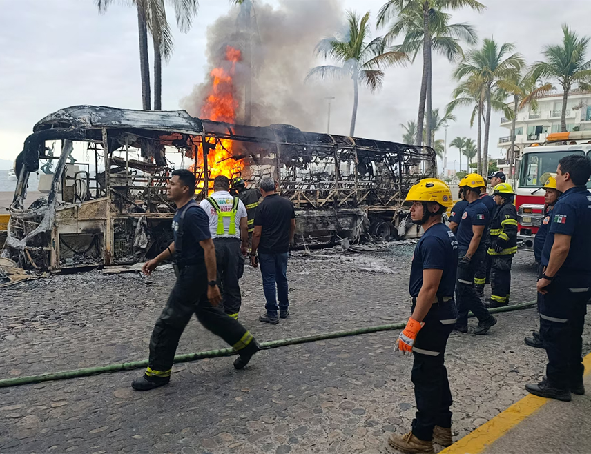 МЕКСИКО СИТИ, 24. ФЕБРУАРА /СРНА/ - Најмање 62 особе су погинуле у насиљу које је избило након убиства једног од најтраженијих нарко-босова на свијету Немесија Осегере Сервантеса, познатијег као Ел Менчо, изјавио је мексички секретар за безбједност и заштиту грађана Омар Гарсија Харфуч.