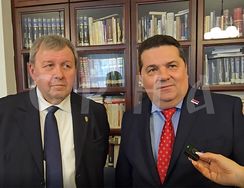 БУДИМПЕШТА, 25. ФЕБРУАРА /СРНА/ - Предсједник Народне скупштине Републике Српске Ненад Стевандић рекао је да односи Срба и Мађара никада нису били на бољем нивоу и да живе своје најбоље дане.