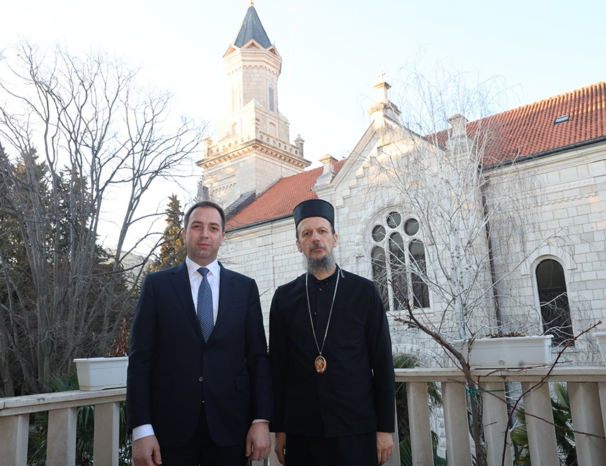 БАЊАЛУКА, 25. ФЕБРУАРА /СРНА/ - Министар правде Републике Српске Горан Селак рекао је да ће Српска наставити да користи сва расположива правна средства ради заштите имовинских права Српске православне цркве и српског народа, те да је поштовање имовине темељ владавине права и правне сигурности.