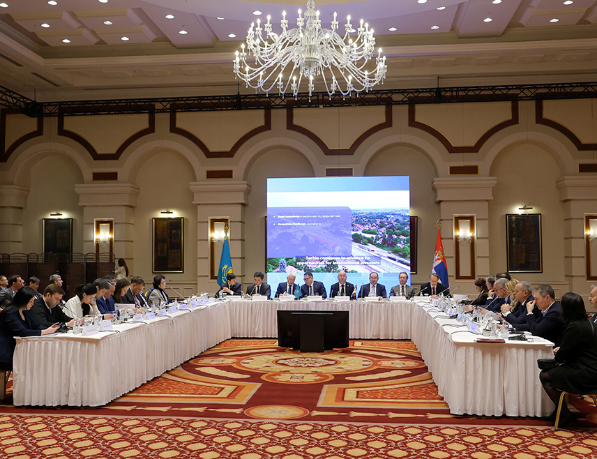 АСTАНА, 26. ФЕБРУАРА /СРНА/ - Српско-казахстански пословни форум отворен је у Астани у оквиру званичне посјете предсједника Србије Александра Вучића Казахстану.