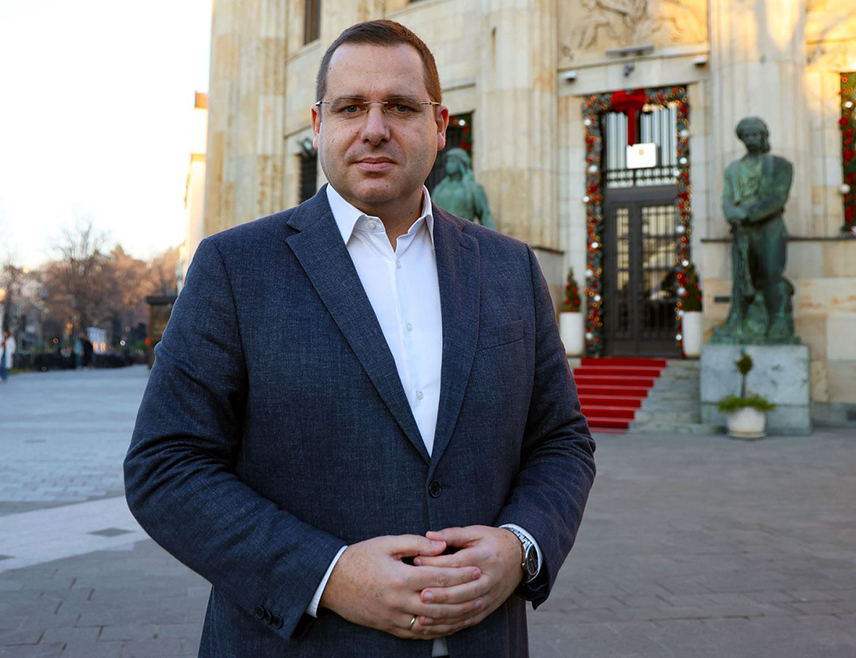 БАЊАЛУКА, 26. ФЕБРУАРА /СРНА/ - Прекините програм 1. марта и једном покажите да сте сервис БиХ, рекао је српски делегат у Дому народа Парламентарне скупштине БиХ Радован Ковачевић о БХРТ-у.