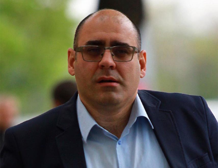 БЕОГРАД, 27. ФЕБРУАРА /СРНА/ - Република Српска се мора чувати и од огромне је важности што обиљежава 34. годишњицу усвајања свог првог Устава, рекао је Срни адвокат Владимир Ђукановић.