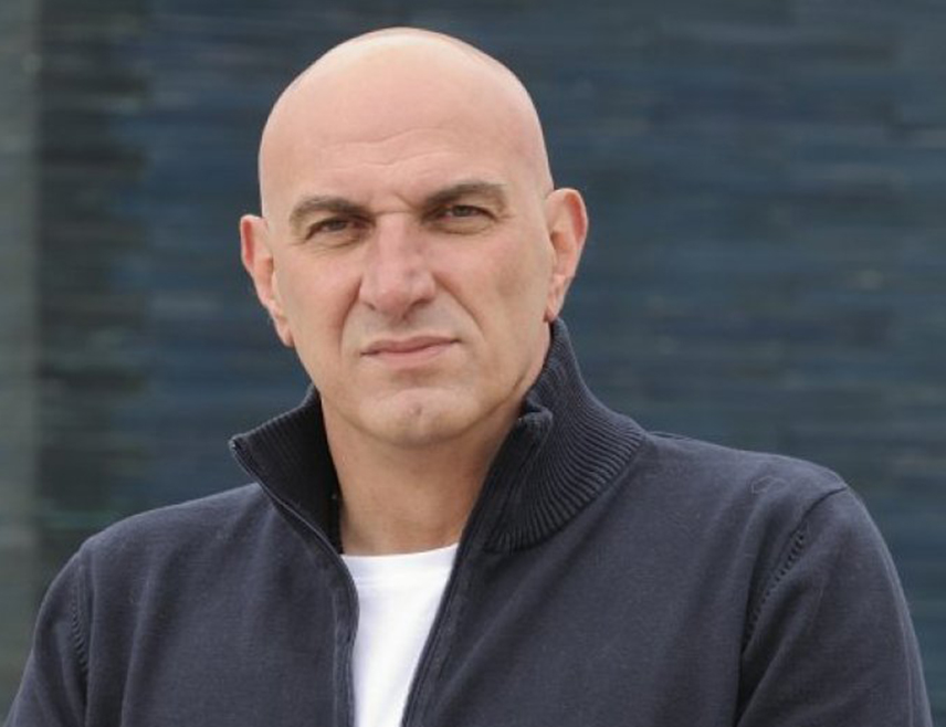 БЕОГРАД, 1. МАРТА /СРНА/ – Бивши капитен Кошаркашког клуба "Партизан" и некадашњи репрезентативац Горан Грбовић оцијенио је да ће пројекат НБА Европа довести до цијепања Евролиге и трансформације европске кошарке, у којој више ништа неће бити исто, па ни правила, јер ће се играти по НБА стандардима, по којима ће се и пословати и понашати.