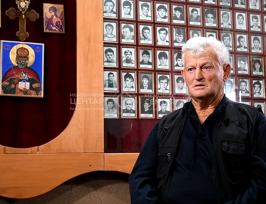 БАЊАЛУКА, 27. ФЕБРУАРА /СРНА/ - Живко Кнежевић из Челинца свједочио је за Меморијални центар Републике Српске о погибији двадесетједногодишњег сина Браце, који је убијен 9. новембра 1992. године као припадник Прве оклопне бригаде Војске Републике Српске.