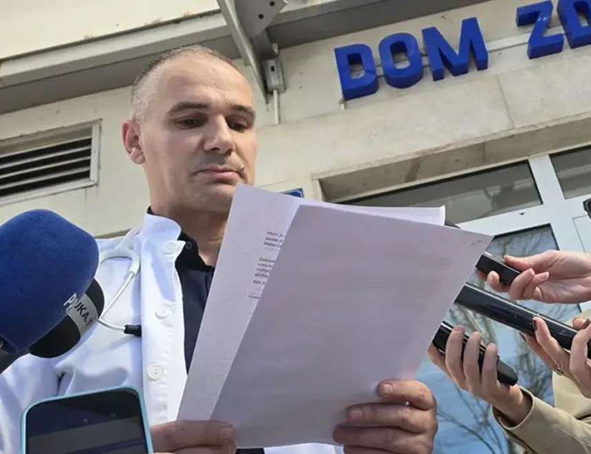 МОСTАР, 27. ФЕБРУАРА /СРНА/ - У Западнохерцеговачком кантону 53 доктора данас су дала отказ након што кантонална Влада није прихватила њихове захтјеве, потврдио је предсједник Струковног синдиката доктора медицине и стоматологије Франо Муса.