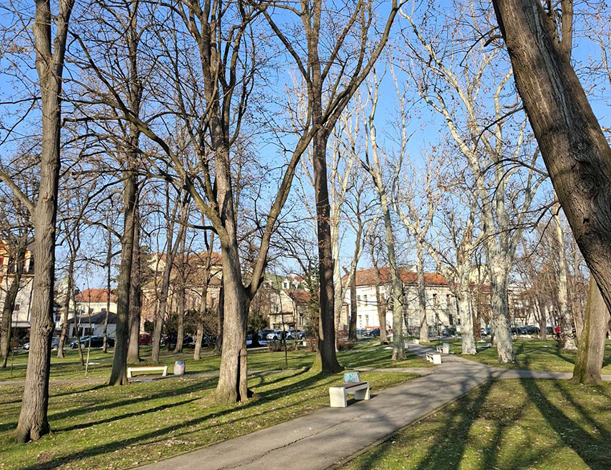 БИЈЕЉИНА, 28. ФЕБРУАРА /СРНА/ - У Републици Српској и ФБиХ данас ће бити претежно сунчано и топло вријеме, уз температуру ваздуха до 20 степени Целзијусових.