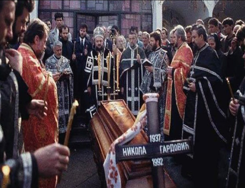 ПАЛЕ, 28. ФЕБРУАРА /СРНА/ - Пуцањ у српске сватове на Башчаршији 1. марта 1992. године за Србе у Сарајеву био је наговјештај вишегодишњег страдања, прогона и злочина над цивилним становништвом и дан који је затворио врата миру и дијалогу, оцијенила је историчар Свјетлана Самарџија.