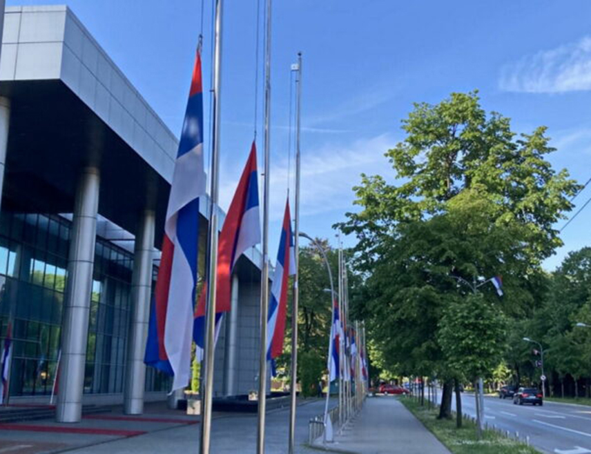 БАЊАЛУКА, 1. МАРТА /СРНА/ - У Републици Српској данас је Дан жалости поводом 34 године од трагичних догађаја који су били повод за отпочињање сукоба у БиХ.