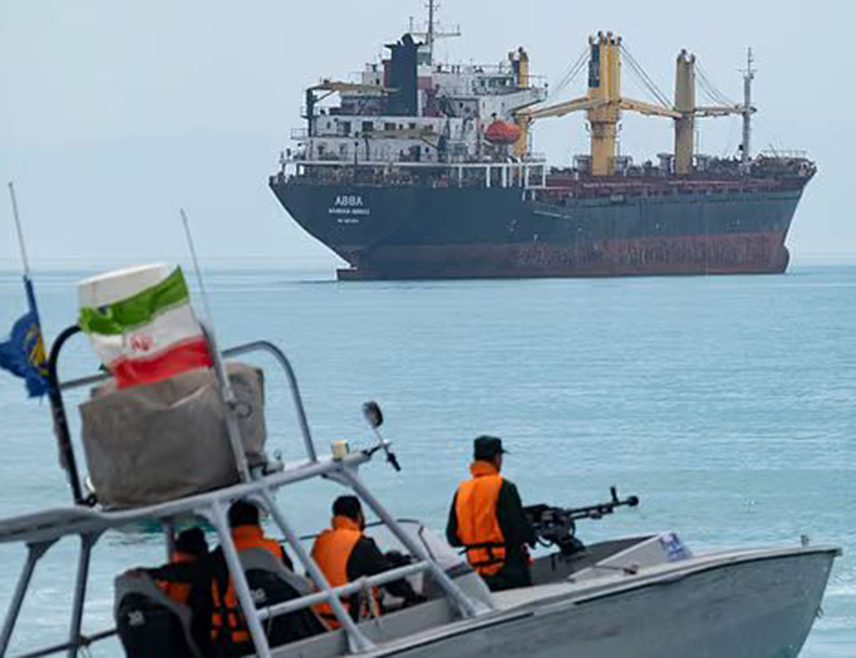 ТЕХЕРАН, 1. МАРТА /СРНА - РИА Новости/ - Иран је забранио улазак америчким бродовима у Персијски залив, изјавио је официр Иранске револуционарне гарде Мохсен Резаеи.