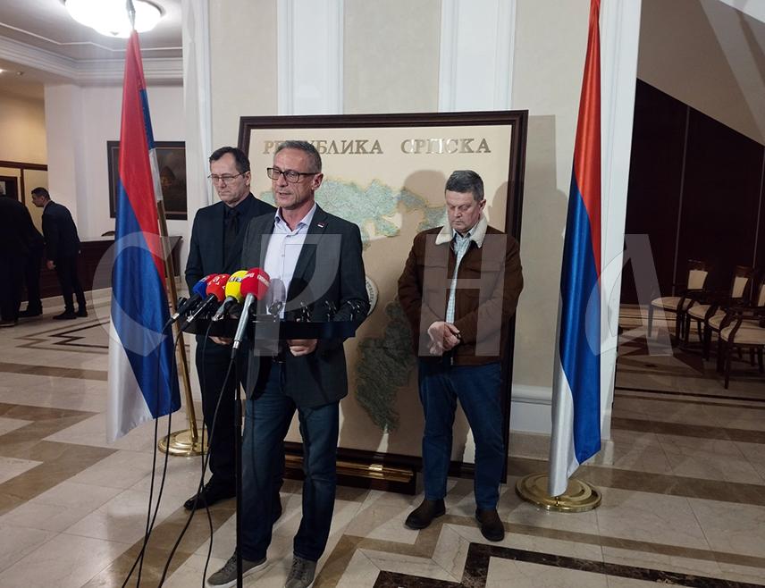 БАЊАЛУКА, 2. МАРТА /СРНА/ - Министар рада и борачко-инвалидске заштите Републике Српске Радан Остојић изјавио је да ће након усвајања измјена и допуна Закона о правима бораца бити покренуто питање ревизије борачких права.