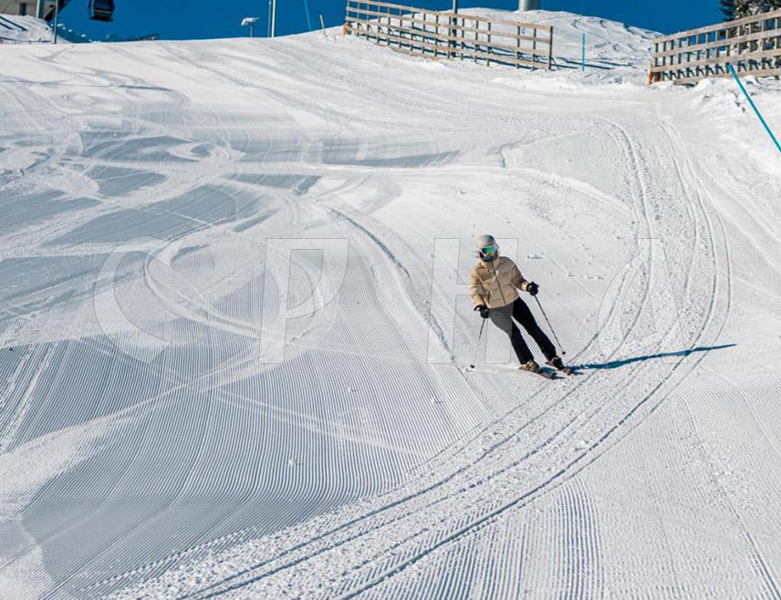 JAHORINA, MARCH 3 /SRNA/ – The Jahorina Olympic Centre has entered its 92nd day of skiing, fulfilling the promise made at the beginning of the season of guaranteed 90 days on the slopes, while some tourists have returned several times, Sonja Danojlić Jovanović, Director of IT, Sales and Marketing at the Centre, told SRNA.
