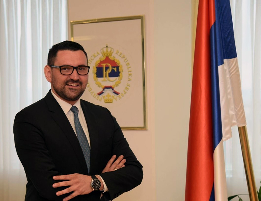 БАЊАЛУКА, 3. МАРТА /СРНА/ - Министар за европске интеграције и међународну сарадњу Републике Српске Златан Клокић посјетиће сутра Источно Ново Сарајево и разговарати са замјеником начелника општине Александром Костовићем.