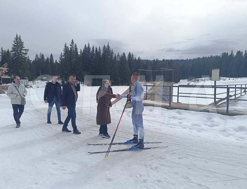 JAHORINA, MARCH 4 /SRNA/ – The Minister of Family, Youth and Sport of Republika Srpska Irena Ignjatović has met today with Olympian Strahinja Erić and announced that the Ministry will support the construction of a biathlon track at Dvorišta on Jahorina.