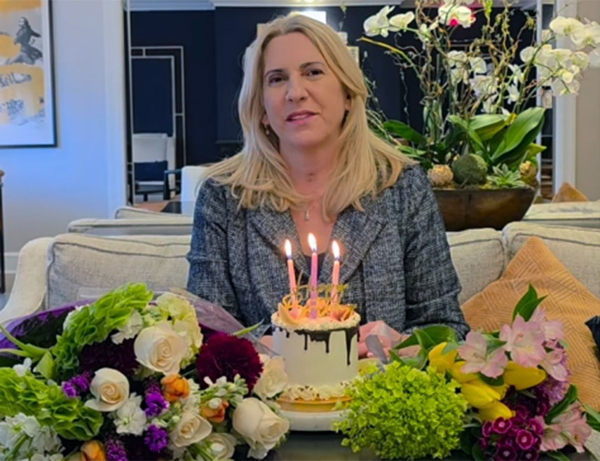 ВАШИНГТОН, 4. МАРТА /СРНА/ - Српски члан Предсједништва БиХ Жељка Цвијановић захвалила је предсједницима Србије Александру Вучићу и СНСД-а Милораду Додику на дивном рођенданском изненађењу које је сачекало у Вашингтону.