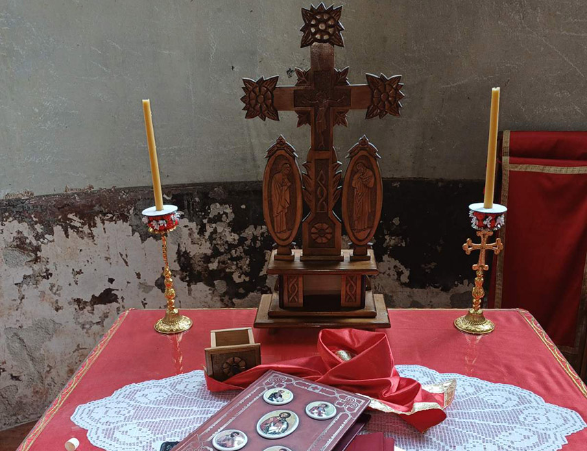 GRAČANICA, MARCH 5 /SRNA/ – The Church of the Ascension of the Lord in Gračanica was desecrated by unknown persons who stole the altar cross, priest Dario Miletić told SRNA.