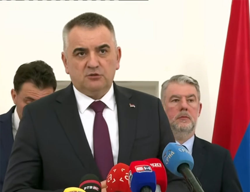 СОКОЛАЦ, 5. МАРТА /СРНА/ - Влада Републике Српске уплатиће сљедеће седмице 500.000 КМ за реконструкцију споменика на Сокоцу, рекао је премијер Српске Саво Минић.