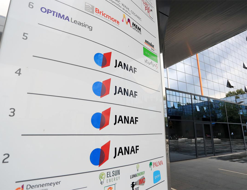 ЗАГРЕБ, 5. МАРТА /СРНА/ - Јадрански нафтовод /Јанаф/ пружа услуге транспорта сирове нафте свим корисницима под једнаким условима, те сходно томе, снабдијевање сировом нафтом Словачке и Мађарске није угрожено, наведено је на страници ове компаније.