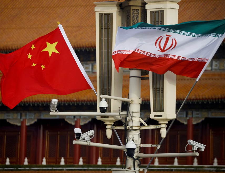 ПЕКИНГ, 5. МАРТА /СРНА/ - Кина преговара са Ираном да би танкерима са сировом нафтом и бродовима који превозе течни природни гас из Катара осигурала безбједан пролаз кроз Ормуски мореуз, сазнаје Ројтерс од неименованих диплматских извора.