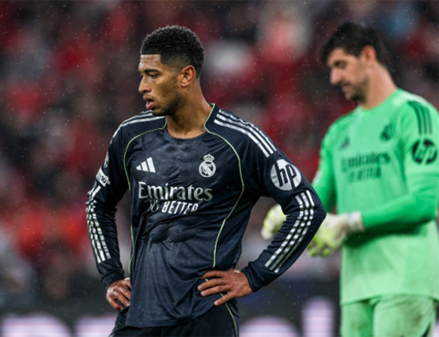 НИОН, 6. МАРТА /СРНА-Ројтерс/ - Фудбалски клуб /ФК/ "Реал Мадрид" кажњен је новчано са 15.000 евра након што је један од навијача шпанског клуба руком нацистички салутирао током утакмице против ФК "Бенфике", саопштено је из Уније европских фудбалских асоцијација /Уефа/.