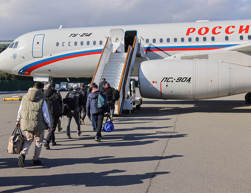 БАКУ, 6. МАРТА /СРНА - РИА Новости/ - Особље Амбасаде Русије у Ирану евакуисано је у Азербејџан, јавила је Азербејџанска новинска агенција.