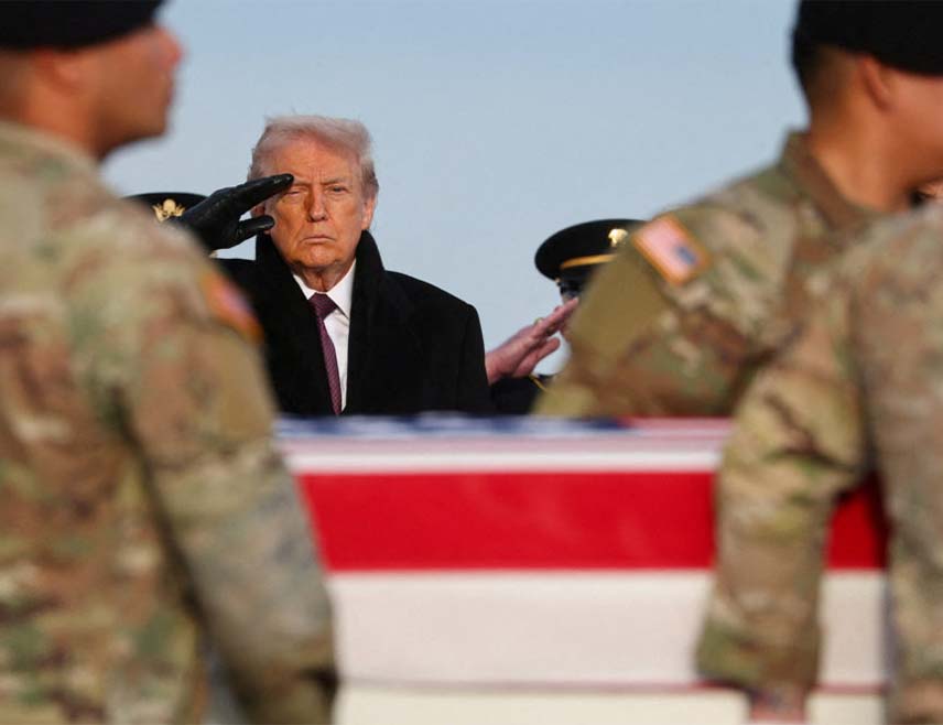 ВАШИНГТОН, 6. МАРТА /СРНА/ - Предсједник САД Доналд Трамп присуствоваће 7. марта допремању тијела америчких војника погинулих у америчко-израелском сукобу са Ираном, објавио је портал "Њузнејшен", позивајући се на неименованог званичника Бијеле куће.