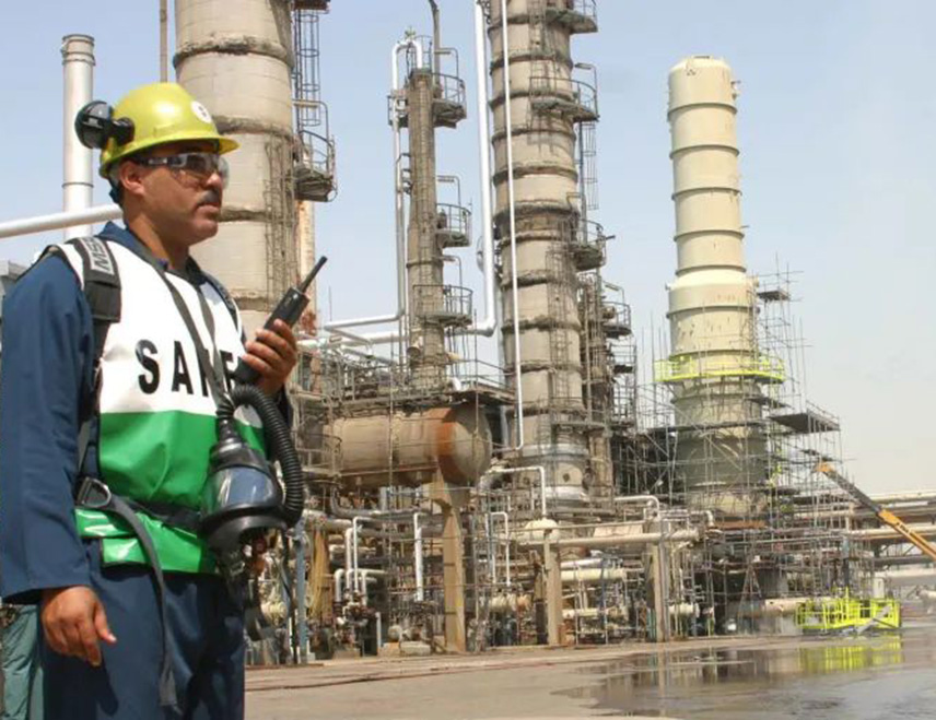 КУВАЈТ, 7. МАРТА /СРНА-Ројтерс/ - Кувајт је превентивно смањио производњу сирове нафте и проток у рафинеријама након напада Ирана на ову земљу, саопштила је Кувајтска нафтна корпорација.