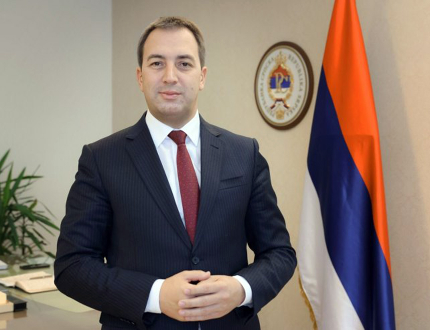 БАЊАЛУКА, 8. МАРТА /СРНА/ - Предсједник Социјалистичке партије Српске /СПС/ Горан Селак честитао је 8. март – Међународни дан жена, истичући да су жене најважнији стуб сваке породице и друштва.