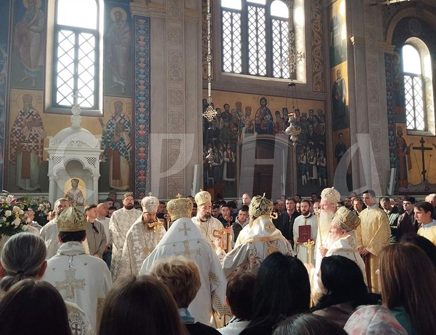 TРЕБИЊЕ 8. МАРTА /СРНА/ - У Саборном храму Преображења Господњег у Tребињу данас је у присуству многобројних вјерника служен помен блаженопочившем владици захумско-херцеговачком и приморском Атанасију, поводом пет година од његовог упокојења.