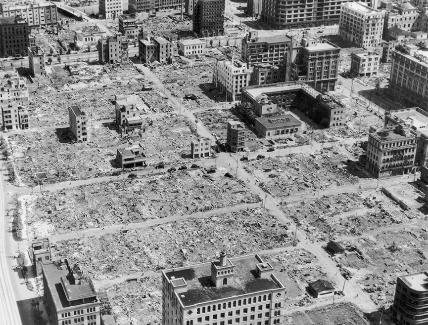 БИЈЕЉИНА, 9. МАРТА /СРНА/ - САД су у једном од најжешћих бомбадровања у историји ратова 10. марта 1945. године убиле у Токију више од стотину хиљада становника и уништиле око 260.000 кућа.