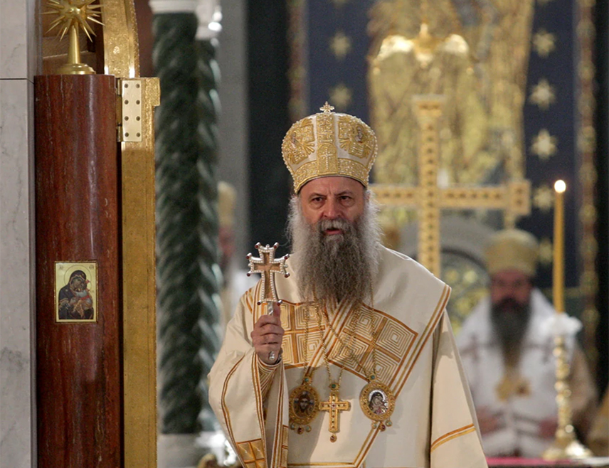 БЕОГРАД, 15. МАРТА /СРНА/ - Његова светост патријарх српски Порфирије служио је у трећу недјељу Великог поста литургију у Храму Светог Саве на Врачару и у бесједи позвао вјернике да узму свој крст и одлучно иду Христовим стопама.