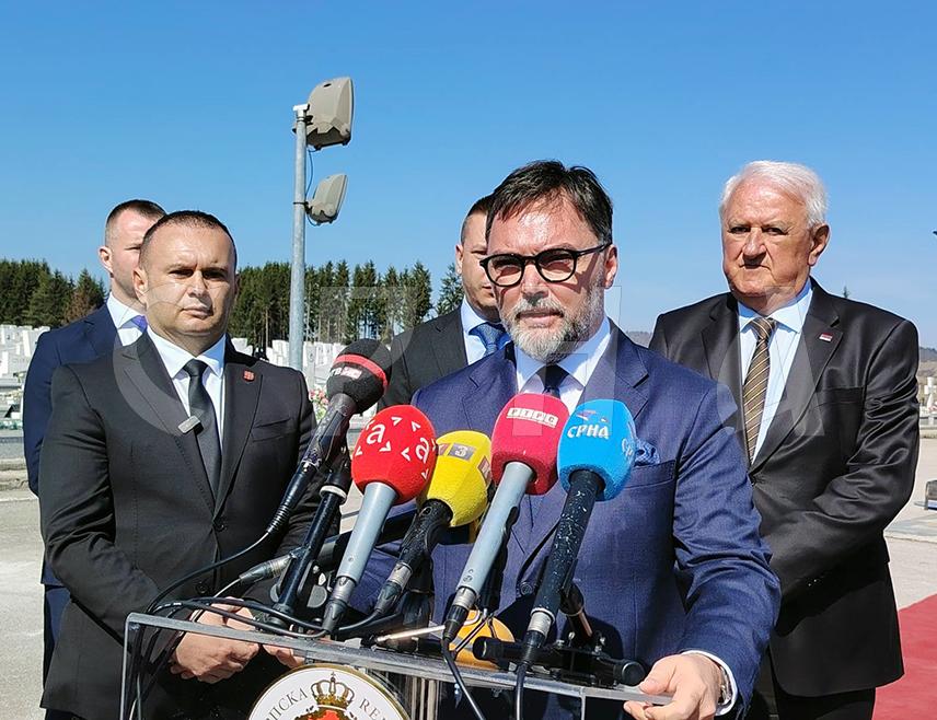 SOKOLAC, MARCH 16 /SRNA/ – Council of Ministers Deputy Chair Staša Košarac has stated today in Sokolac that the Serb people is proud and trusts Republika Srpska and its institutions, and that it is the faith that still unites Serbs.