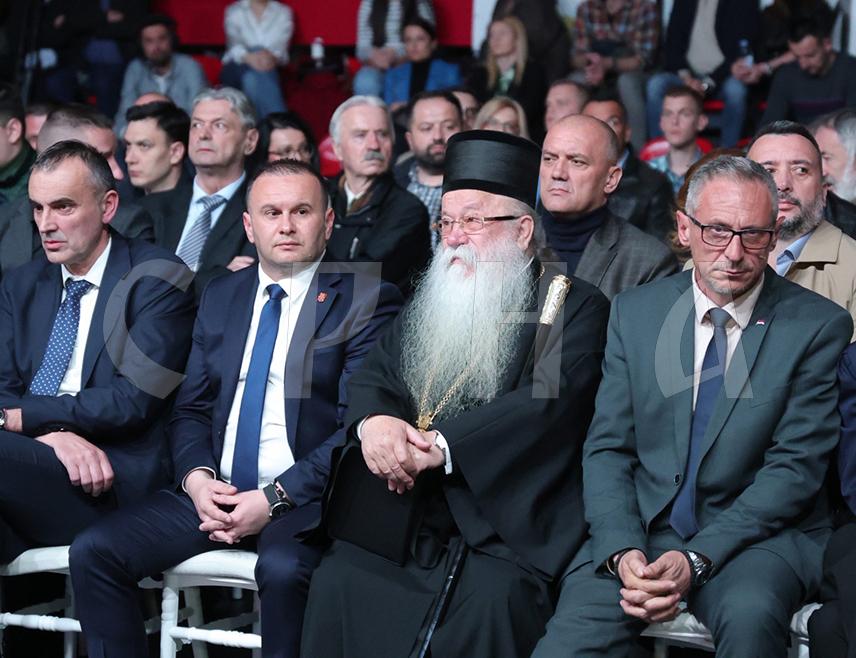 ISTOČNO SARAJEVO, MARCH 16 /SRNA/ - Thank you to the Sarajevo Serbs for creating Republika Srpska, especially the fighters who defended what was Serbian, said His Eminence Metropolitan Hrizostom of Dabar-Bosnia this evening.