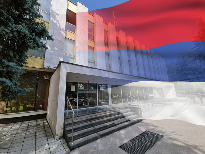 БАЊАЛУКА, 17. МАРТА /СРНА/ - Народна скупштина Републике Српске једногласно је усвојила Резолуцију скупштинске већине, којом се осуђују и оцјењују као недопустиве идеолошке релативизације и ревитализације идеологије Независне Државе Хрватске /НДХ/, те негирање и умањивање геноцида над Србима.