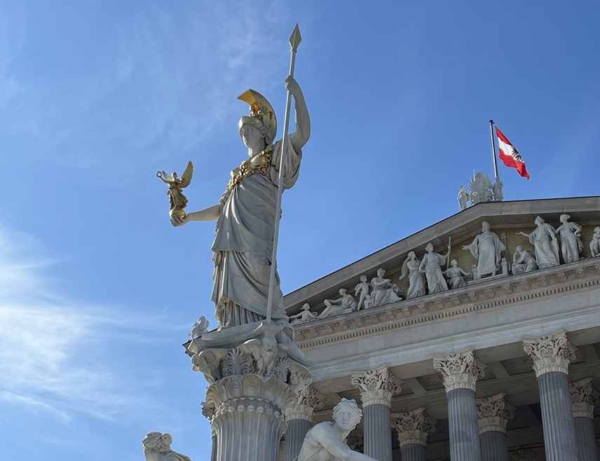 БЕЧ, 18. МАРТА /СРНА-Ројтерс/ - Власти Аустрије ће привремено смањити акцизу на бензин и дизел за пет центи по литру и ограничити марже продаваца горива да би се супротставиле расту цијена због рата у Ирану, саопштио је аустријски канцелар Кристијан Штокер.