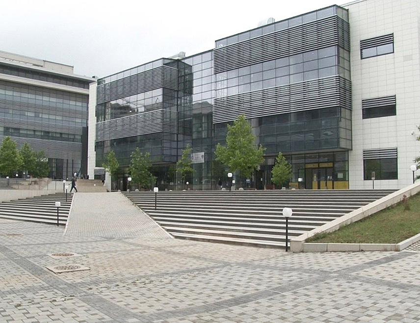 БЕОГРАД, 18. МАРТА /СРНА/ - Основни суд у Приштини донио је ослобађајућу пресуду Драгану Ристићу /77/ који је био оптужен за ратни злочин против цивила у Ђаковици 1999. године.