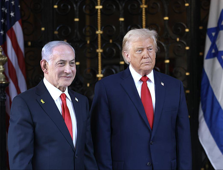 ВАШИНГТОН, 19. МАРТА /СРНА/ - Амерички предсједник Доналд Трамп изјавио је да не разматра могућност распоређивања додатних војника на Блиски исток, као и да је израелском премијеру Бењамину Нетанјахуу рекао да не напада иранска енергетска поља.