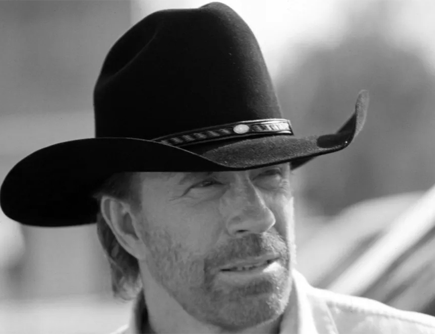 ВАШИНГТОН, 20. МАРТА /СРНА/ - Амерички глумац Карлос Реј Чак Норис преминуо је у 87. години, саопштила је његова породица.