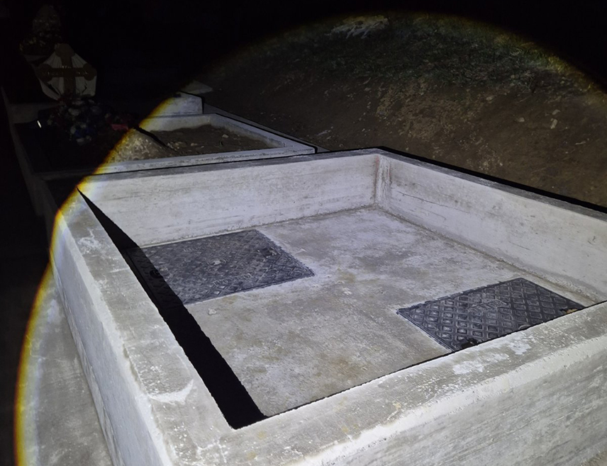 ЛОПАРЕ, 20. МАРТА /СРНА/ - Општински одбор СНСД-а Лопаре затражио је након сазнања да се у овој локалној заједници припрема депонија за медицински отпад да начелник општине Радо Савић одмах поднесе оставку.