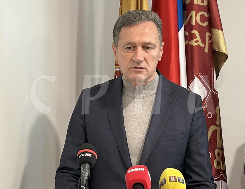 ИСТОЧНО САРАЈЕВО, 21. МАРТА /СРНА/ - Предсједник Скупштине града Источно Сарајево Бошко Југовић изразио је увјерење да ће округли сто "Затирање и егзодус сарајевских Срба крајем 20. вијека" допринијети формирању објективног и утемељеног става о овој теми.